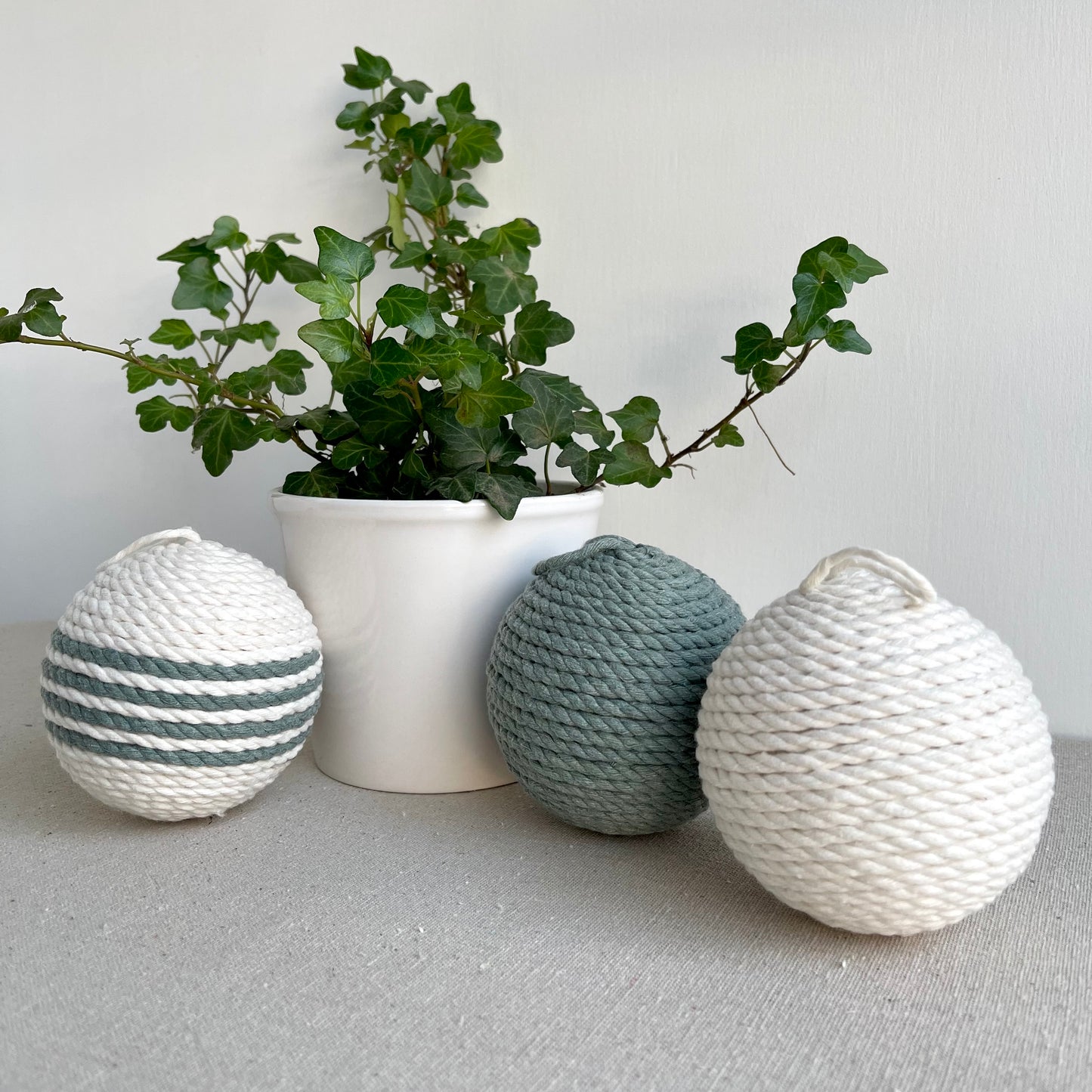 Green & Cream Decorative Rope Ball Set